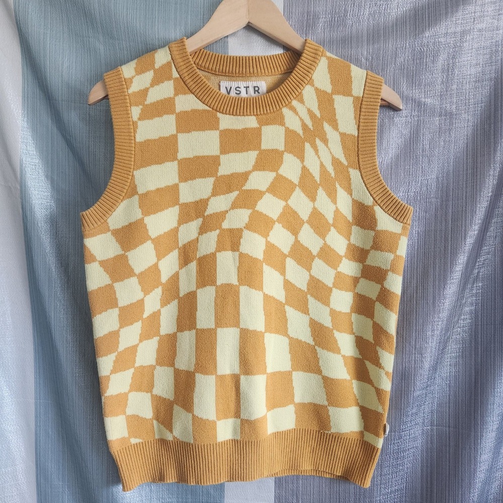 VSTR Premium Mustard Yellow Warped Checkerboard Knit Sweater Vest Mens L
Retro